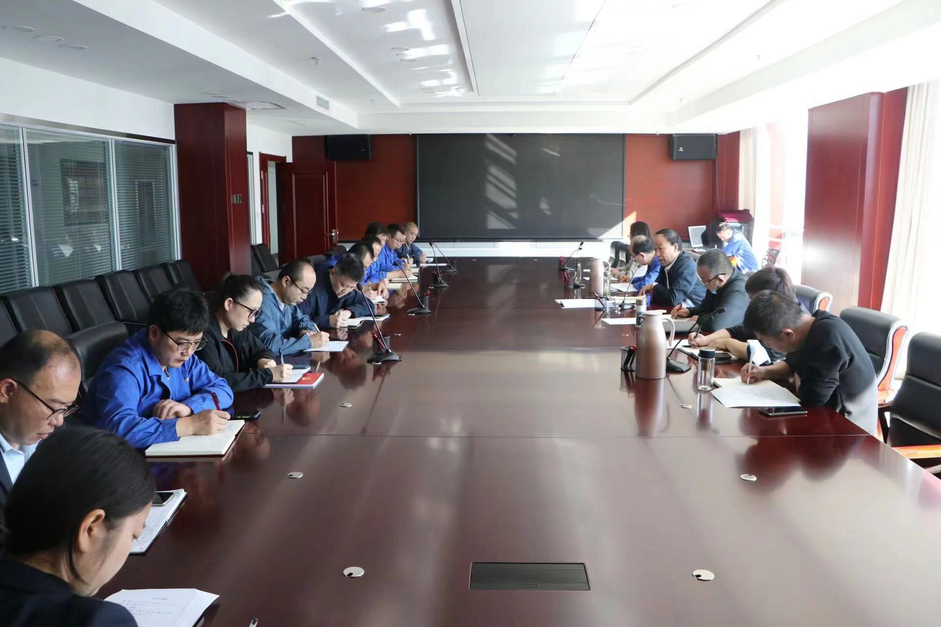 剛性落實“三扛”會議精神，決戰(zhàn)決勝年度任務(wù)目標(biāo) ——隴神戎發(fā)召開“三扛”專題黨委（擴(kuò)大）會議