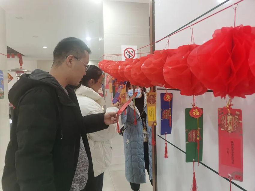 猜燈謎、放煙花，歡喜鬧元宵！